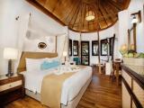 Deluxe Double Beach Bungalow beachfront
