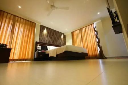 Splendid Holiday Guest House - 81