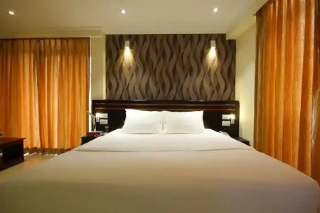 Splendid Holiday Guest House - 80