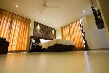 Splendid Holiday Guest House - 88