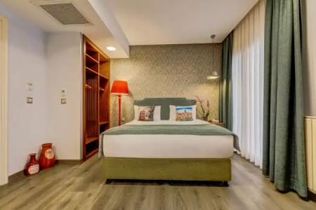 Sometimes Taksim - 4