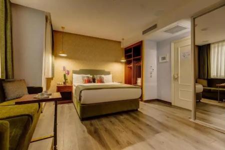 Sometimes Taksim - 28