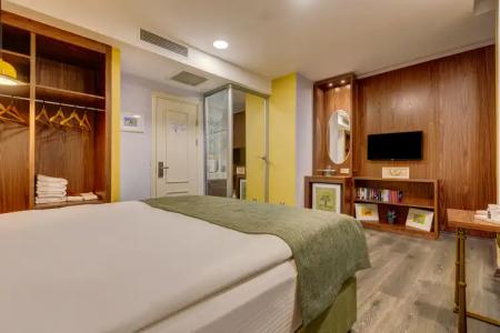 Sometimes Taksim - 18