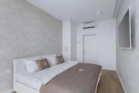 Royal Apartment - 87