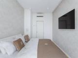 3 Bedrooms Apartment