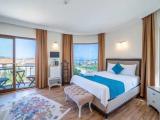 Deluxe room with balcony and with sea view