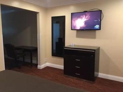 Convention Center Inn and Suites - 1