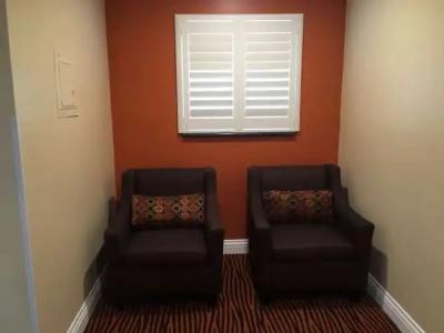 Convention Center Inn and Suites - 9