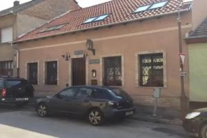 Arany Elefant Panzio, Esztergom