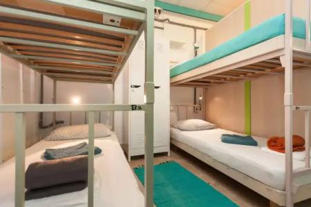 Roundabout Hostel - 5