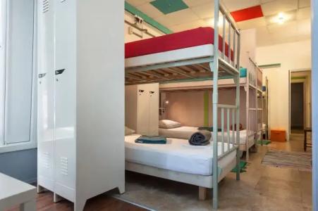 Roundabout Hostel - 23