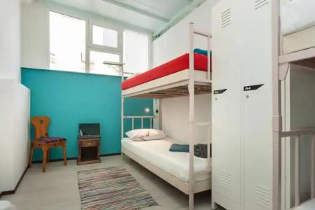 Roundabout Hostel - 3