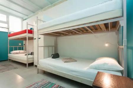 Roundabout Hostel - 18
