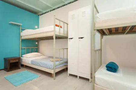 Roundabout Hostel - 31