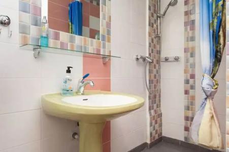 Roundabout Hostel - 21