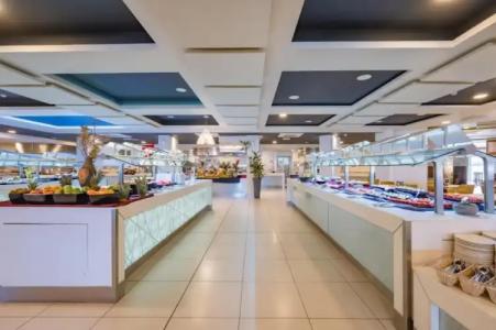 Db Seabank Resort + Spa All Inclusive - 13