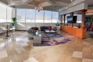 Beautiful Sunny Isles Apartment, Sunny Isles Beach