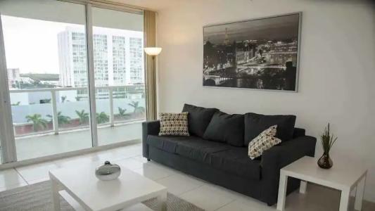 Intracostal Sunny Isles - 6