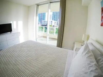 Intracostal Sunny Isles - 1