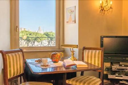 Rome Downtown Suite Bed and Breakfast Aracoeli - 4