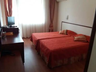 Южни нощи семеен хотел Свети Влас - 11