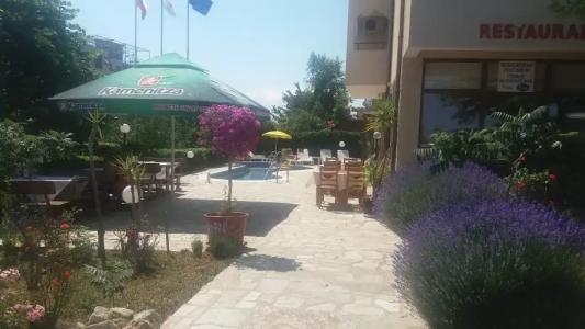 Южни нощи семеен хотел Свети Влас - 44