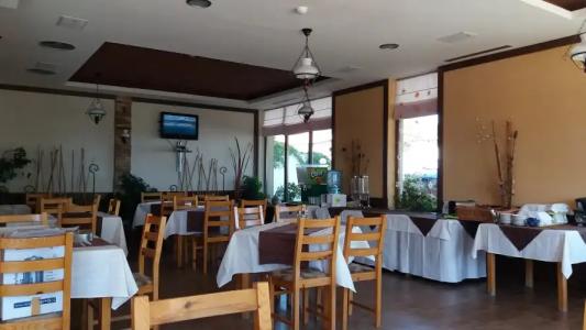 Южни нощи семеен хотел Свети Влас - 24