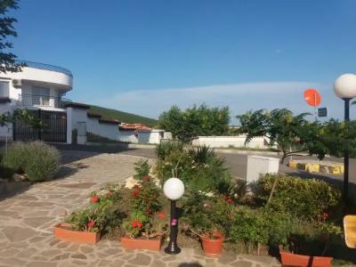 Южни нощи семеен хотел Свети Влас - 34