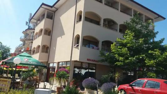 Южни нощи семеен хотел Свети Влас - 36