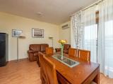 2 Bedrooms Apartment with park view