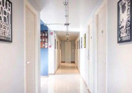 Room No.7 - 6