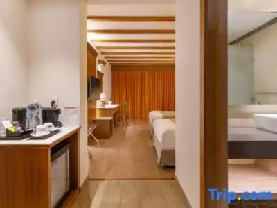 Club Himalaya, by Aces - 108