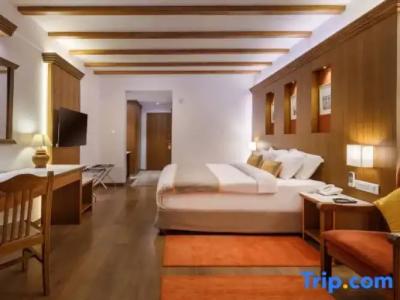 Club Himalaya, by Aces - 101