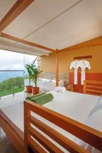 Club Himalaya, by Aces - 120