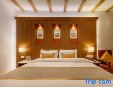 Club Himalaya, by Aces - 103