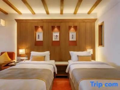 Club Himalaya, by Aces - 102