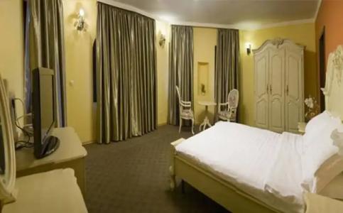 Boutique & Spa Heaven - 4