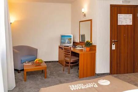 Panorama - Free EV Charging Station - 100