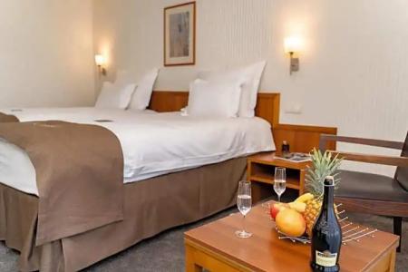 Panorama - Free EV Charging Station - 145