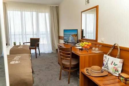 Panorama - Free EV Charging Station - 153