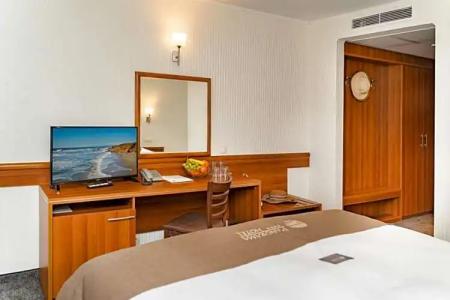 Panorama - Free EV Charging Station - 154