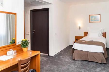 Panorama - Free EV Charging Station - 128