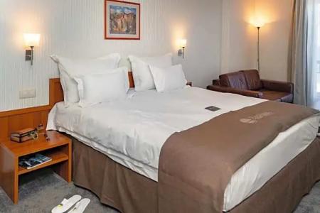 Panorama - Free EV Charging Station - 149