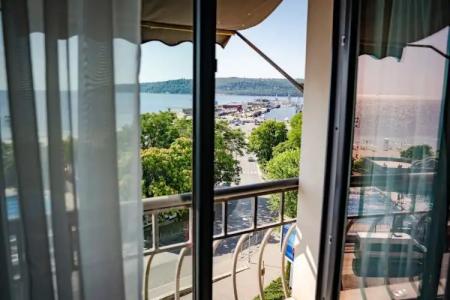 Panorama - Free EV Charging Station - 184