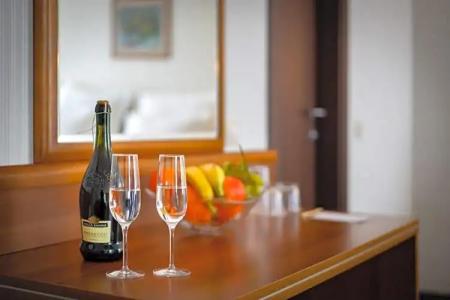 Panorama - Free EV Charging Station - 193