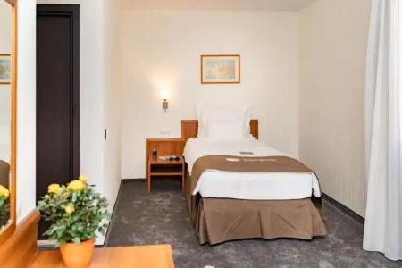 Panorama - Free EV Charging Station - 126