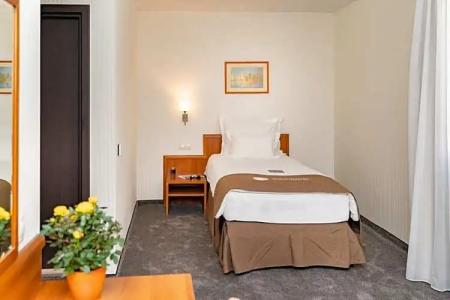 Panorama - Free EV Charging Station - 102