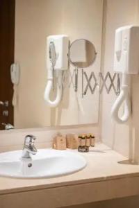 Panorama - Free EV Charging Station - 170