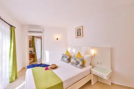 Mekvins Deniz Feneri Lighthouse - 58