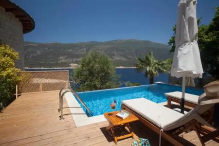 Mekvins Deniz Feneri Lighthouse - 75